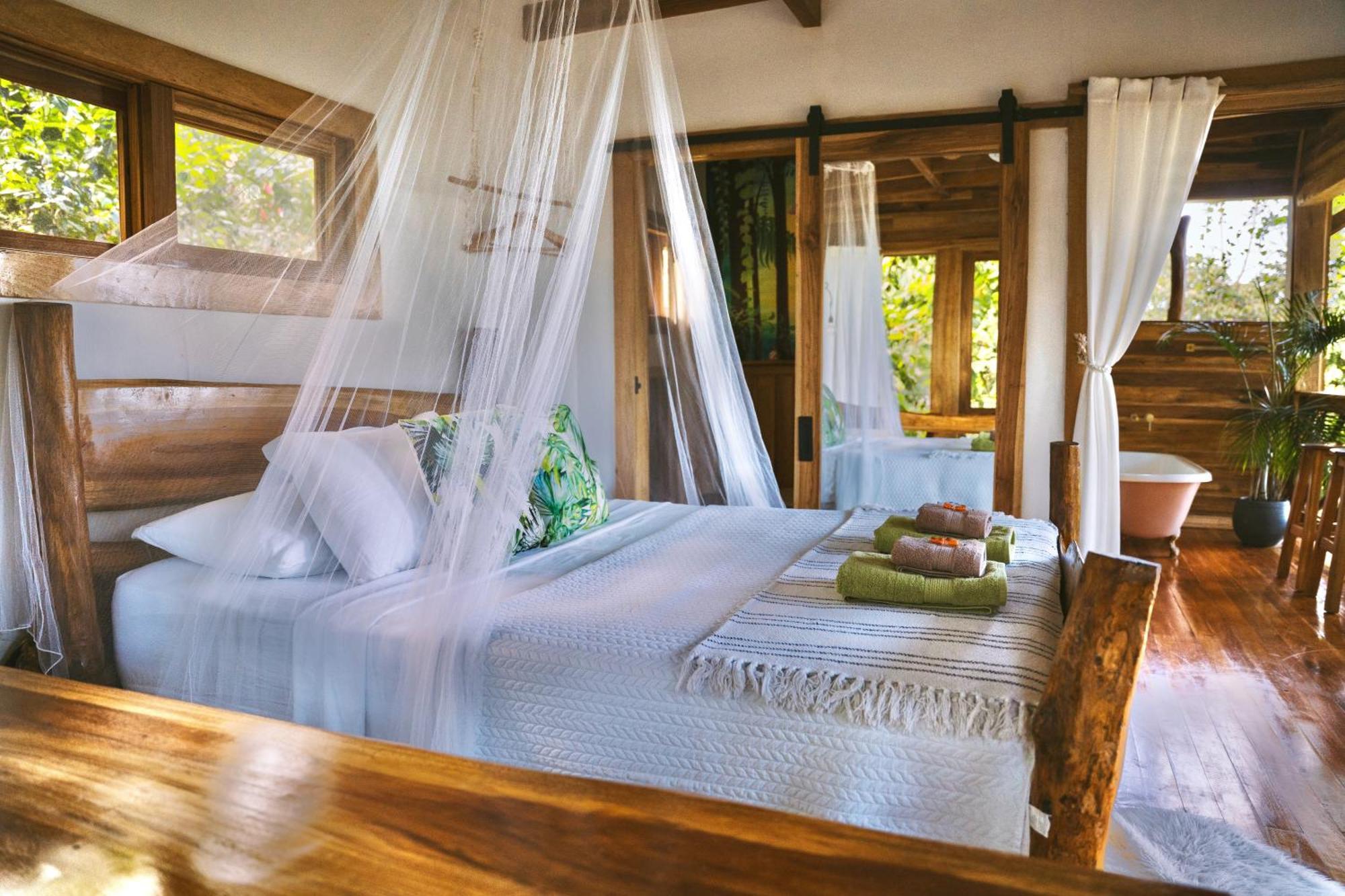 Jungle Spirit Treehouse Villa Cahuita Exterior foto
